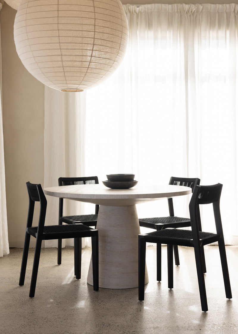 Maru Dining Table