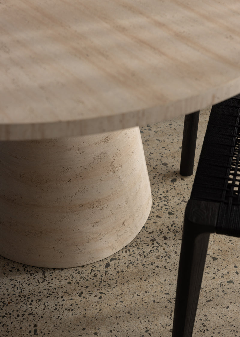 Maru Dining Table