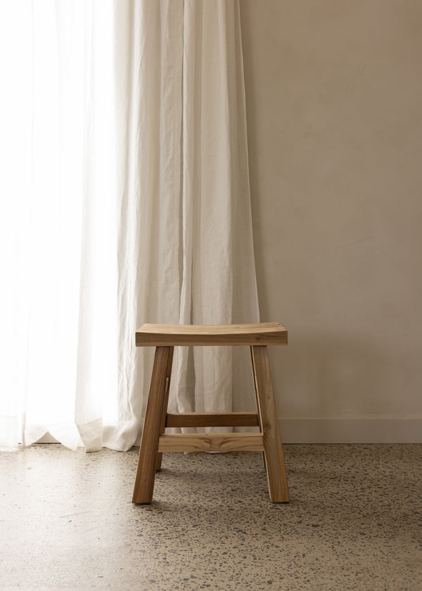 Zuri Stool / Natural