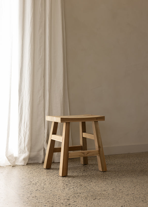 Zuri Stool / Natural