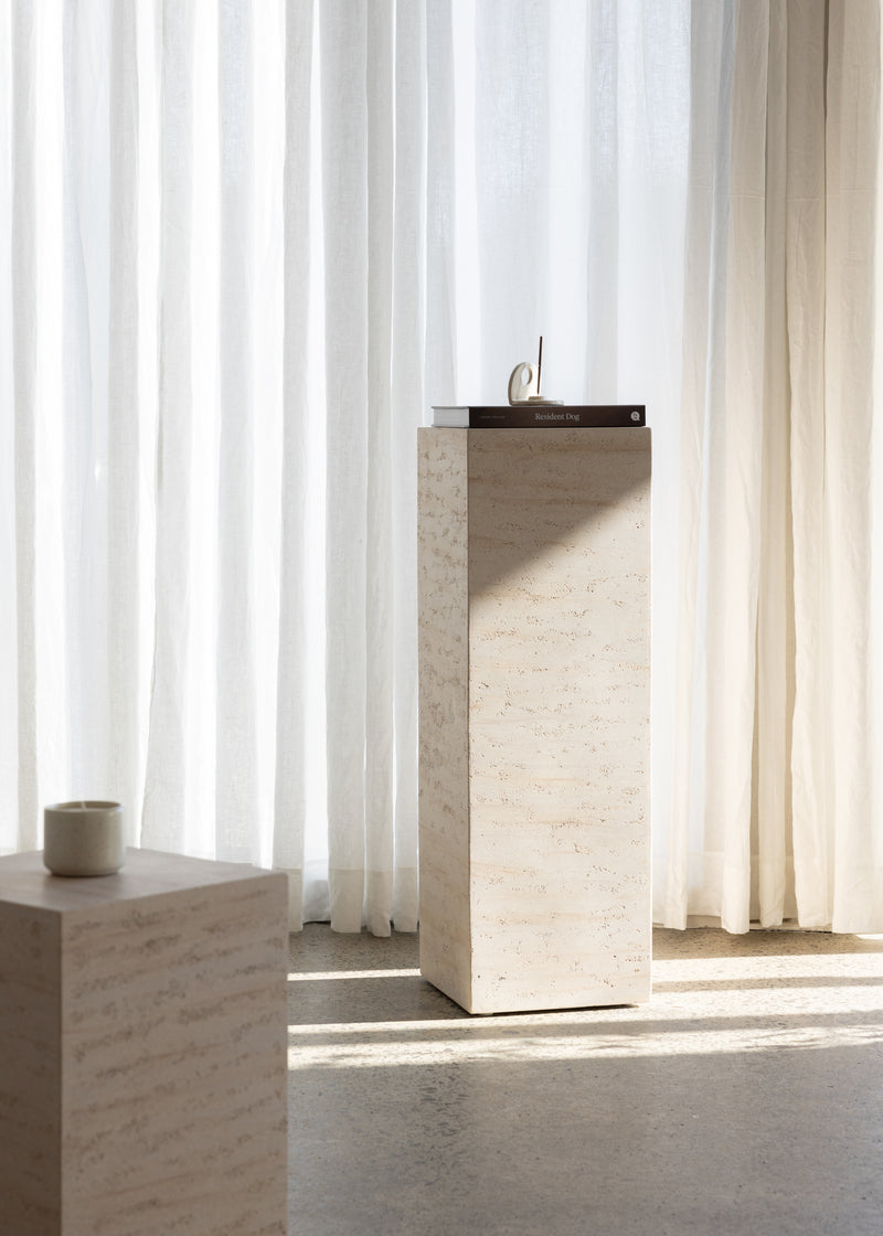 Mirra Plinth / Travertine