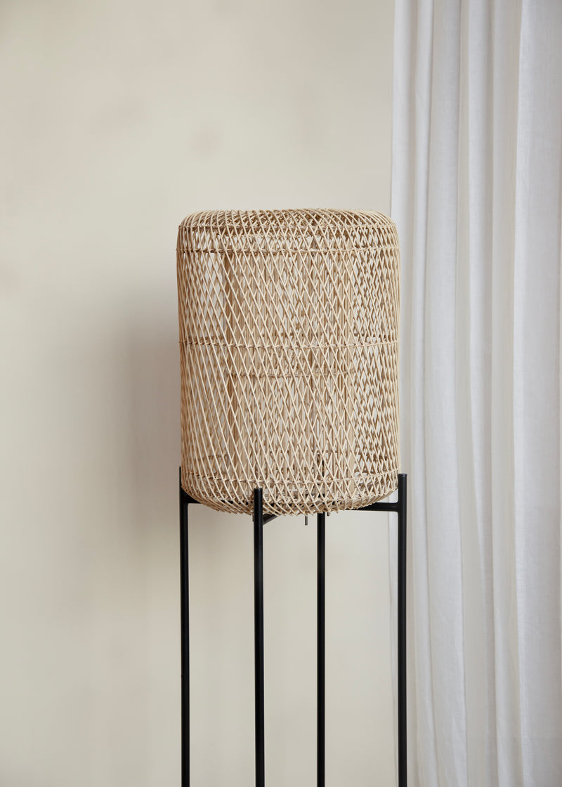 Arta Floor Lamp / Natural