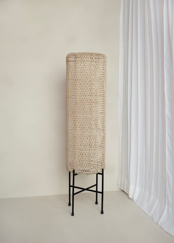 Arta Floor Lamp / Natural