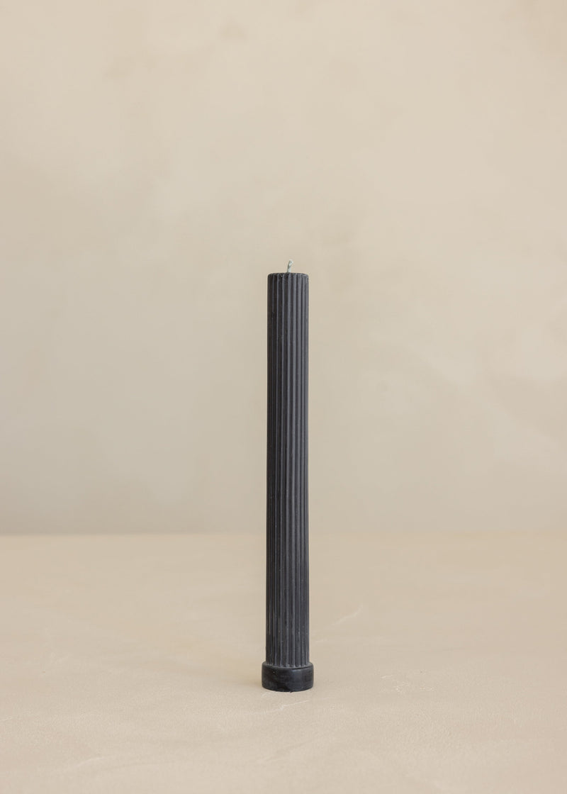 Lone Pillar Candle / Black