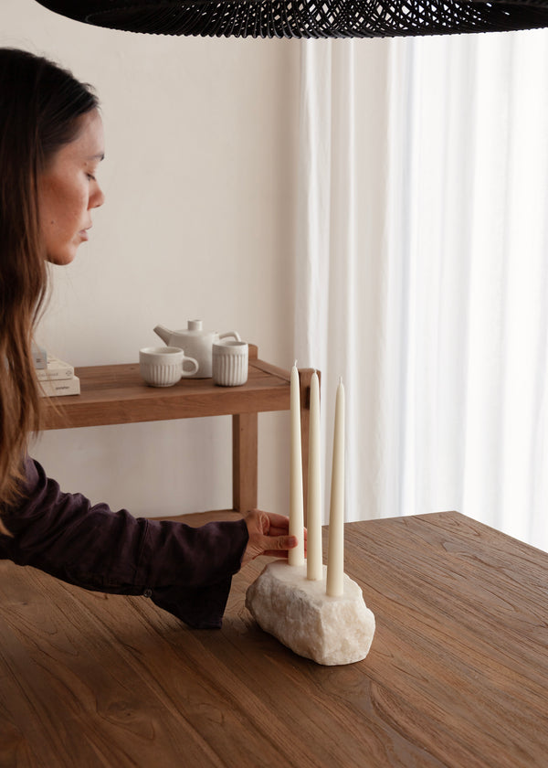 Vela Trio Onyx Candleholder / Ivory
