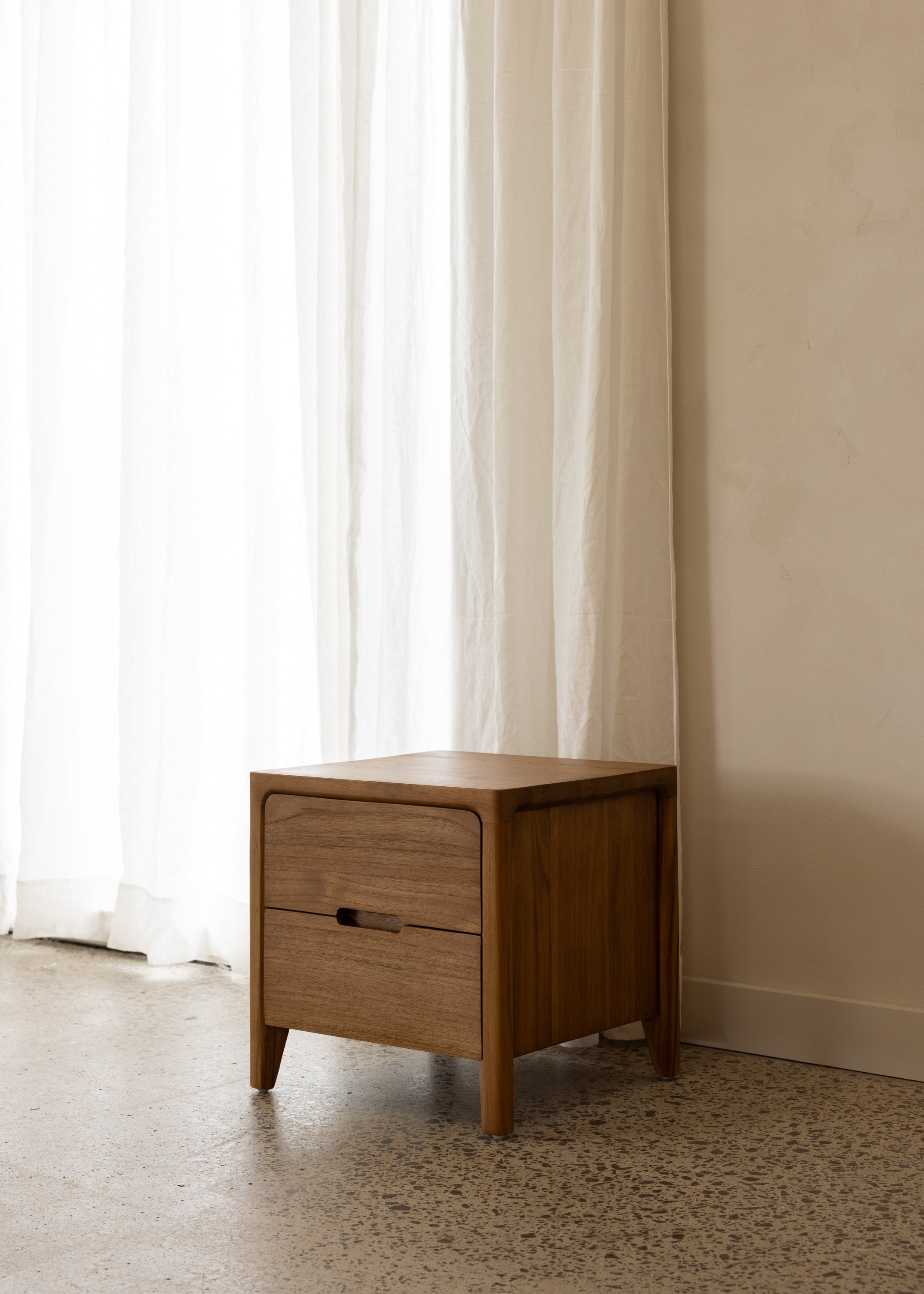 Glide Bedside Table / Small – EDITION