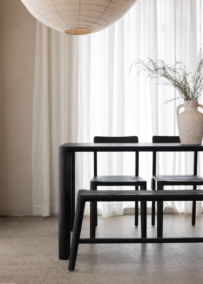 Glide Dining Table / Black