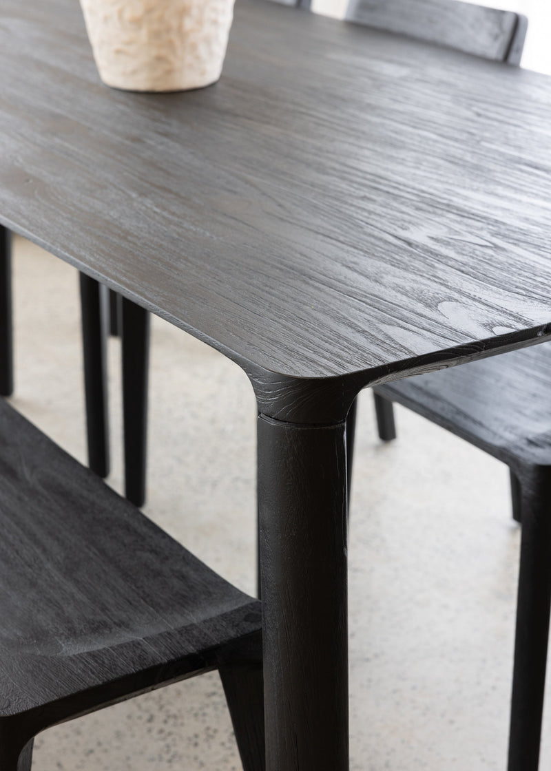 Glide Dining Table / Black