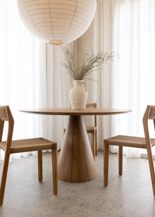 Tiram Dining Table / Natural