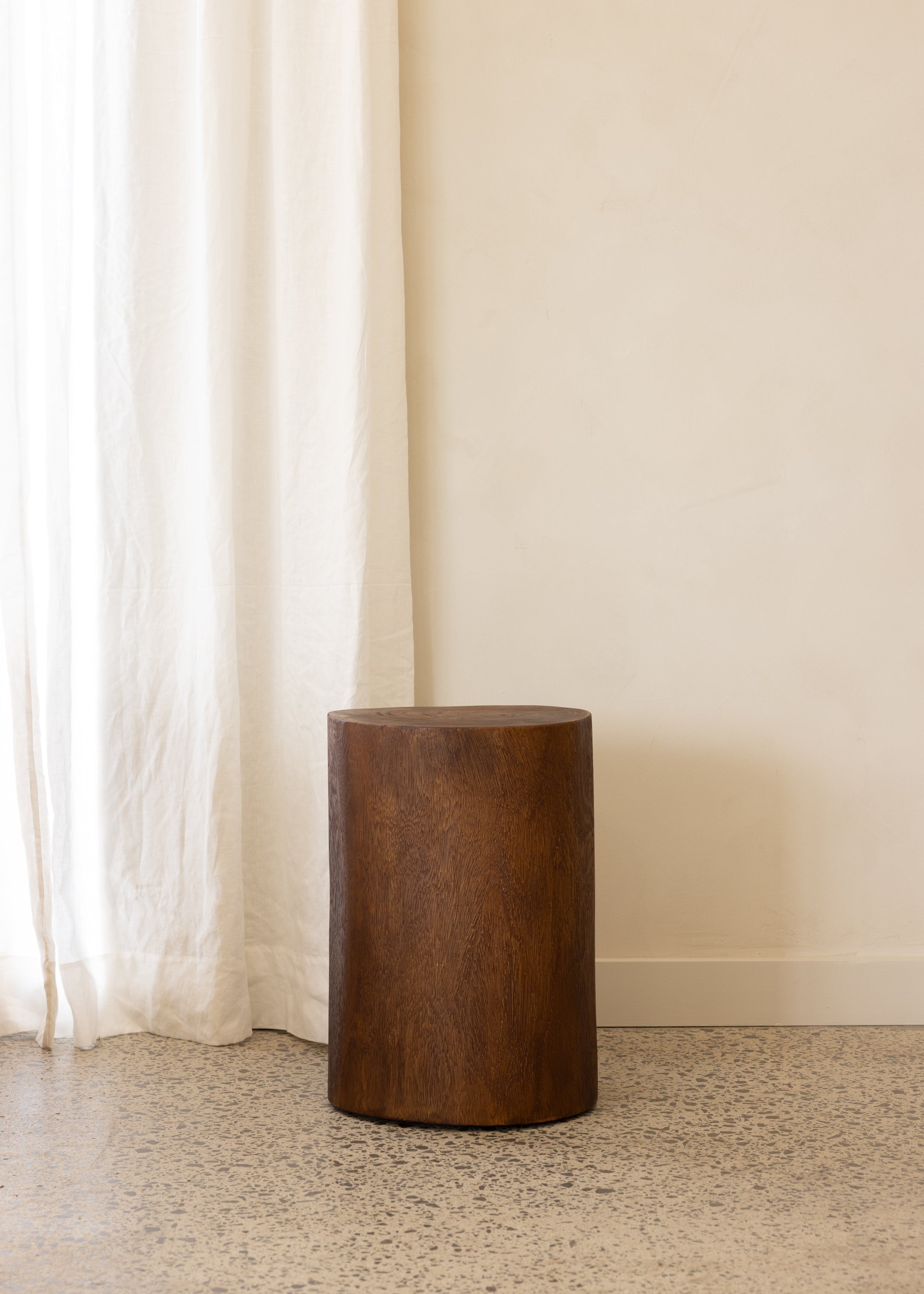 Noah Stool / Walnut – EDITION