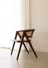 Clara Chair / Walnut