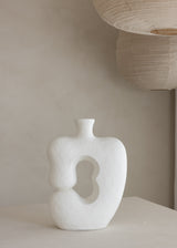 Olay Vase / Ivory