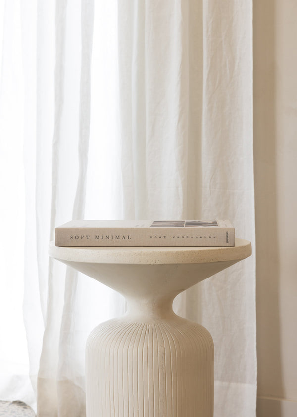 Kona Side Table / Ivory